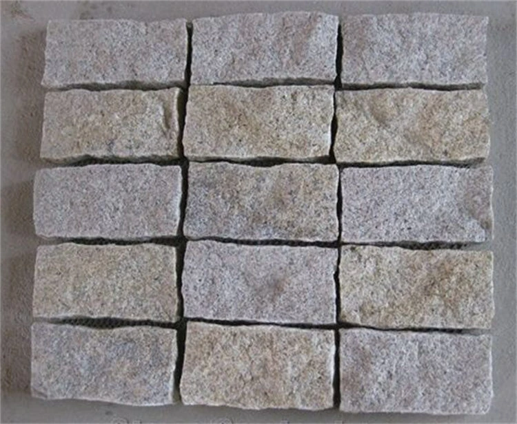 Kullerstensstenar i granit