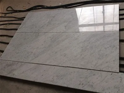 Bianco Carrara polerad